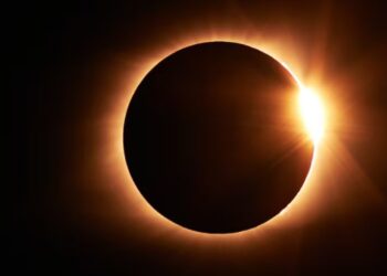 ¿Dónde y a qué hora ver el eclipse solar este 2 de octubre?